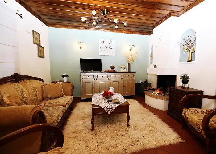 Portaria Pool Gem - Palladio Stone Havens