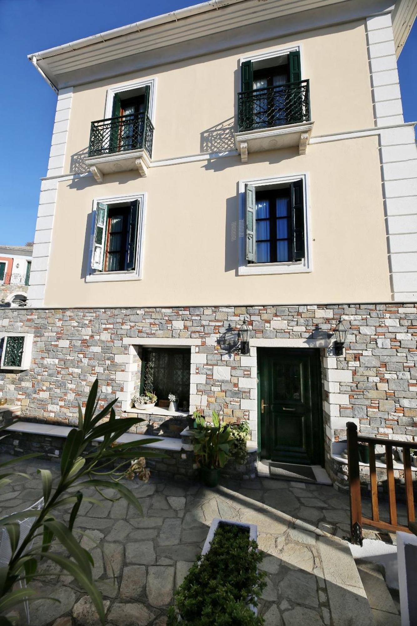 Holiday home Pool Gem - Palladio Stone Havens *